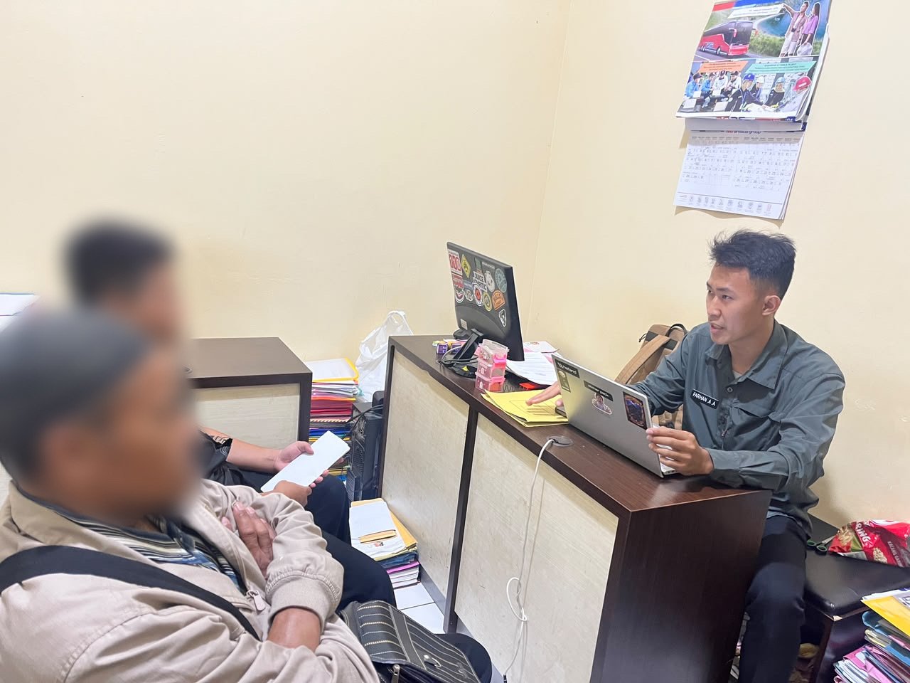 Balai Pemasyarakatan (Bapas) Kelas II Magelang melaksanakan kegiatan Penelitian Kemasyarakatan (Litmas) terhadap Anak yang Berhadapan dengan Hukum (ABH), A.H.W., yang dilaksanakan di Kantor Desa Sukorini.